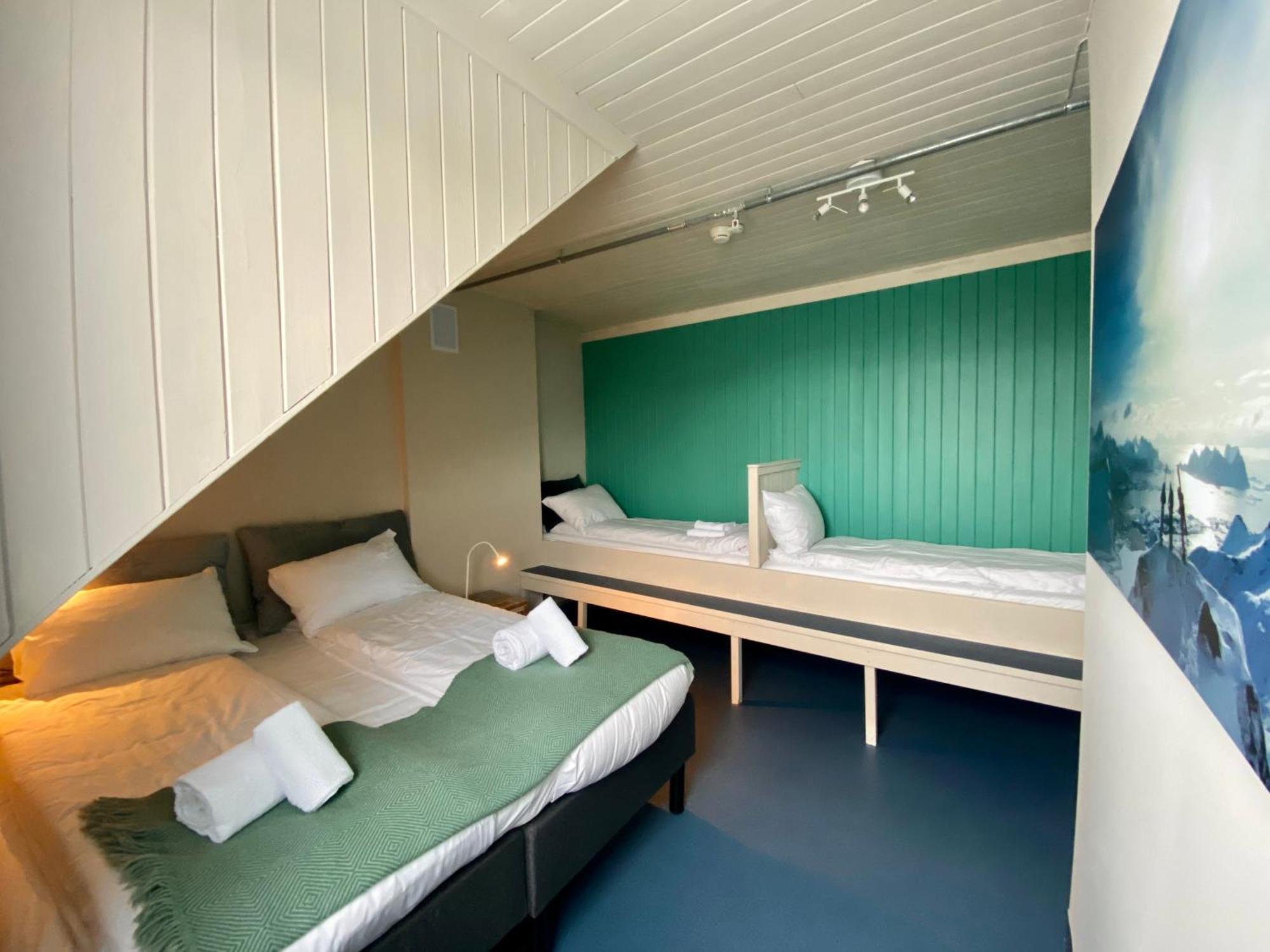 Notnes Midnattsol Guesthouse Skrova Екстер'єр фото
