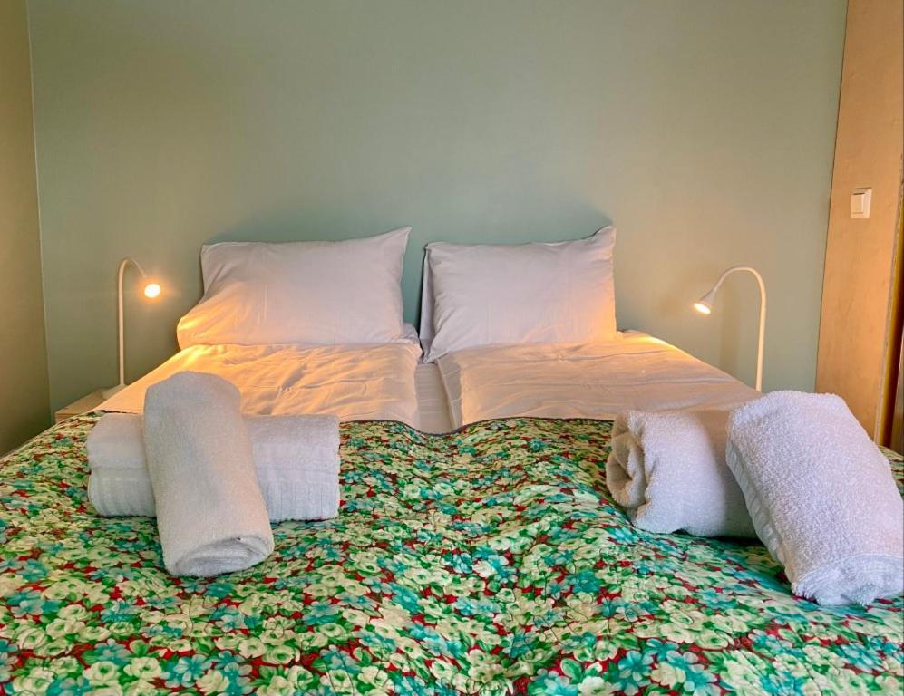 Notnes Midnattsol Guesthouse Skrova Екстер'єр фото